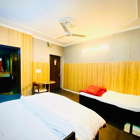 Osakataj Hotel Agra  Kültér fotó