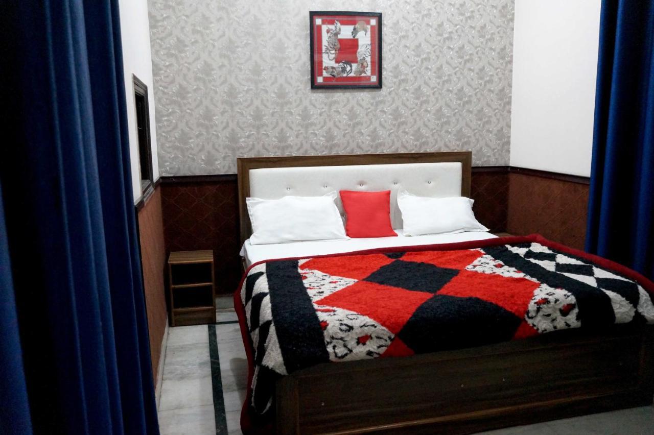 Osakataj Hotel Agra  Kültér fotó
